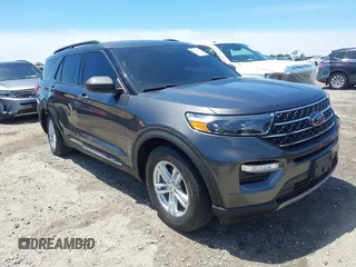 2020 Ford Explorer XLT z VIN 1FMSK8DH1LGB70294, wystawiony jako IAAI lot #42207028 z przebiegiem 36 170 mil mil oraz . Historia ofert i sprzedaży dostępna na DreamBid. Obrazek 1.