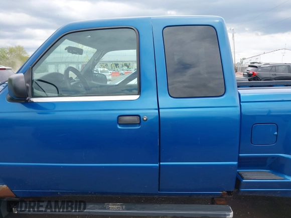 2001 Ford Ranger XL Fleet z VIN 1FTZR15E81TA62298, wystawiony jako IAAI lot #42237038 z przebiegiem 149 994 mil mil oraz . Historia ofert i sprzedaży dostępna na DreamBid. Obrazek 14.