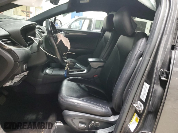 2018 Lincoln MKC Premiere with VIN 5LMCJ1C98JUL04240, listed as a Copart auction lot 48902405 with 80,186 mi miles and Salvage Title. Bid and sale history available at DreamBid. Image 7.