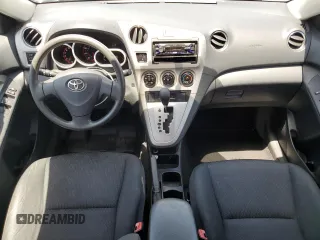 2010 Toyota Matrix z VIN 2T1KU4EE8AC301065, wystawiony jako Copart lot #57299545 z przebiegiem 100 311 mil mil oraz Szkoda całkowita • Salvage title. Historia ofert i sprzedaży dostępna na DreamBid. Obrazek 8.