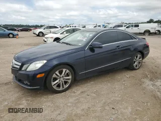 2010 Mercedes-Benz E 350 z VIN WDDKJ5GB1AF060898, wystawiony jako Copart lot #54126065 z przebiegiem 121 742 mil mil oraz Szkoda całkowita • Salvage title. Historia ofert i sprzedaży dostępna na DreamBid. Obrazek 1.