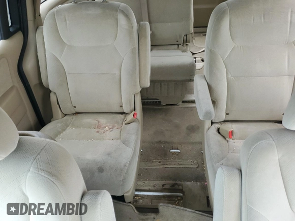 2009 Honda Odyssey LX z VIN 5FNRL38259B050624, wystawiony jako Copart lot #57357605 z przebiegiem 232 991 mil mil oraz Czysty tytuł • Clean title. Historia ofert i sprzedaży dostępna na DreamBid. Obrazek 11.