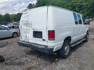 2011 Ford Econoline Cargo Commercial z VIN 1FTNE2EW4BDB15566, wystawiony jako IAAI lot #42344830 z przebiegiem 165 580 mil mil oraz . Historia ofert i sprzedaży dostępna na DreamBid. Obrazek 4.