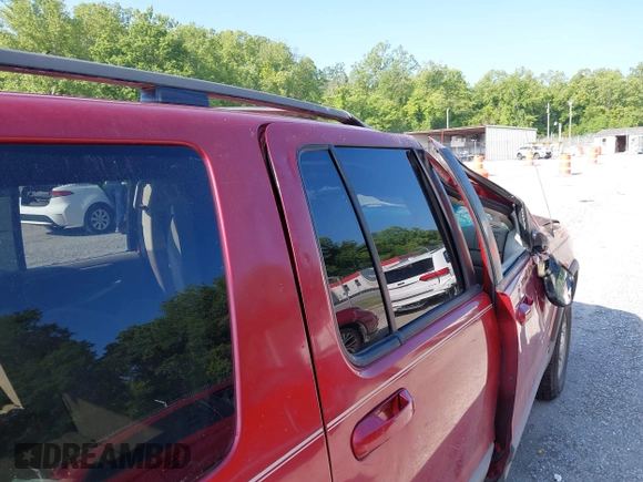 2002 Ford Explorer XLT z VIN 1FMZU73E12UB08940, wystawiony jako IAAI lot #42372848 z przebiegiem Nie podano mil oraz . Historia ofert i sprzedaży dostępna na DreamBid. Obrazek 14.