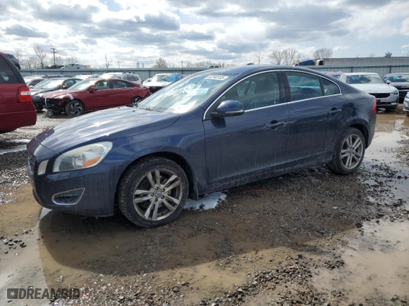 2012 Volvo S60 T5 with VIN YV1622FS3C2128809, listed as a Copart auction lot 52240155 with 138,307 mi miles and Salvage Title. Bid and sale history available at carsss.com. Image 1.