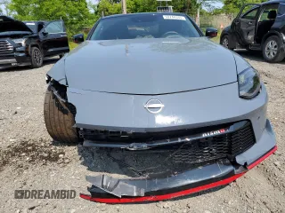 2024 Nissan Z Nismo z VIN JN1BZ4CH8RM363453, wystawiony jako Copart lot #59744335 z przebiegiem 123 mil mil oraz Szkoda całkowita • Salvage title. Historia ofert i sprzedaży dostępna na DreamBid. Obrazek 5.