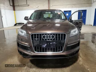 2014 Audi Q7 3.0T S line Prestige with VIN WA1DGAFE3ED012689, listed as a Copart auction lot 43866845 with 0 mi miles and Salvage Title. Bid and sale history available at carsss.com. Image 5.