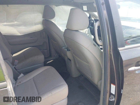 2017 Kia Sedona LX with VIN KNDMB5C15H6225200, listed as a IAAI auction lot 41929710 with 144,461 mi miles. Bid and sale history available at carsss.com. Image 8.