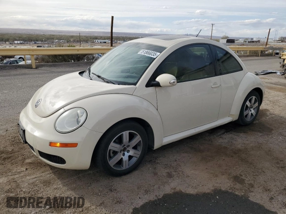 2006 Volkswagen Beetle с VIN 3VWRW31C56M411980, выставлен на аукционе Copart как лот 51866035 с пробегом 167 541 миль миль и Списание • Salvage title. История ставок и продаж доступна на DreamBid. Изображение 1.
