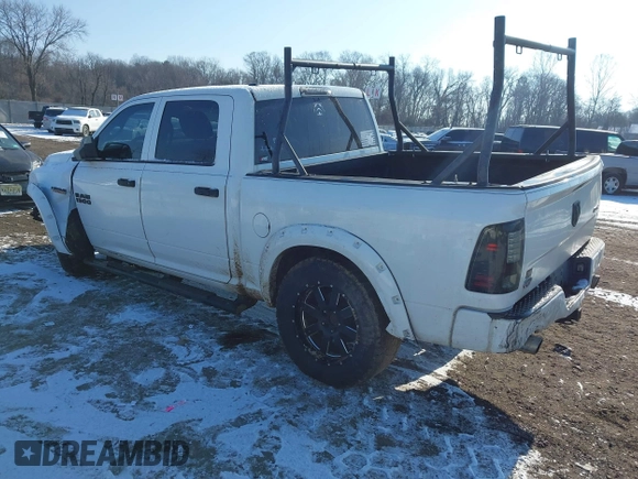 2014 Ram 1500 Express z VIN 1C6RR7KT5ES225661, wystawiony jako IAAI lot #41363288 z przebiegiem 147 841 mil mil oraz . Historia ofert i sprzedaży dostępna na DreamBid. Obrazek 3.