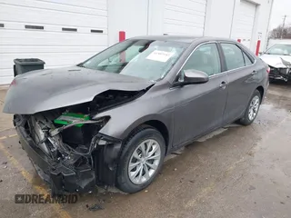2017 Toyota Camry XLE z VIN 4T1BF1FK3HU374219, wystawiony jako IAAI lot #41502142 z przebiegiem 17 837 mil mil oraz . Historia ofert i sprzedaży dostępna na DreamBid. Obrazek 18.