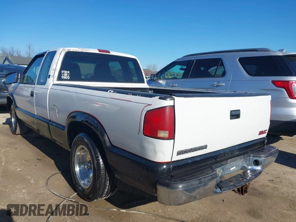 2001 GMC Sonoma SLS 1SG z VIN 1GTCS19W418211564, wystawiony jako IAAI lot #42071533 z przebiegiem 203 541 mil mil oraz . Historia ofert i sprzedaży dostępna na DreamBid. Obrazek 3.