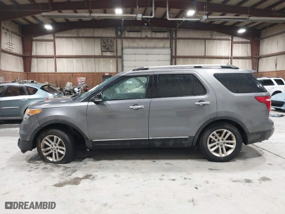 2014 Ford Explorer XLT with VIN 1FM5K8D80EGA10763, listed as a IAAI auction lot 41817947 with 178,536 mi miles. Bid and sale history available at carsss.com. Image 14.