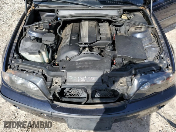 2002 BMW 3 Series 325i with VIN WBAET37432NJ18618, listed as a Copart auction lot 45712215 with 204,462 mi miles and Salvage Title. Bid and sale history available at carsss.com. Image 11.