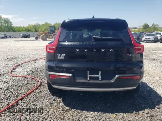 2019 Volvo XC40 Momentum z VIN YV4162UK6K2130783, wystawiony jako Copart lot #53121725 z przebiegiem 92 837 mil mil oraz Szkody całkowita. Historia ofert i sprzedaży dostępna na DreamBid. Obrazek 6.