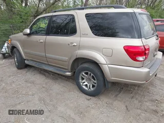 2005 Toyota Sequoia SR5 with VIN 5TDBT44A55S244712, listed as a IAAI auction lot 42037865 with 205,226 mi miles and . Bid and sale history available at DreamBid. Image 3.