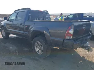 2013 Toyota Tacoma with VIN 3TMMU4FN6DM053207, listed as a IAAI auction lot 41527261 with 205,464 mi miles. Bid and sale history available at carsss.com. Image 3.