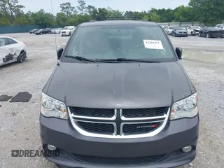 2018 Dodge Grand Caravan SXT z VIN 2C4RDGCG2JR248576, wystawiony jako IAAI lot #42203411 z przebiegiem 100 815 mil mil oraz . Historia ofert i sprzedaży dostępna na DreamBid. Obrazek 6.