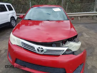 2012 Toyota Camry L with VIN 4T1BF1FK0CU613086, listed as a IAAI auction lot 41846781 with 236,654 mi miles. Bid and sale history available at carsss.com. Image 12.