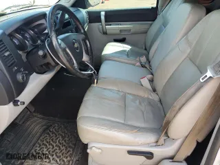 2008 Chevrolet Silverado 1500 LT w/2LT with VIN 1GCEC19J98Z295928, listed as a Copart auction lot 71609814 with 244,062 mi miles and Salvage Title. Bid and sale history available at carsss.com. Image 7.
