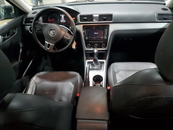 2013 Volkswagen Passat SE w/Sunroof & Nav with VIN 1VWBH7A33DC021638, listed as a Copart auction lot 84087304 with 137,621 mi miles and Salvage Title. Bid and sale history available at carsss.com. Image 8.