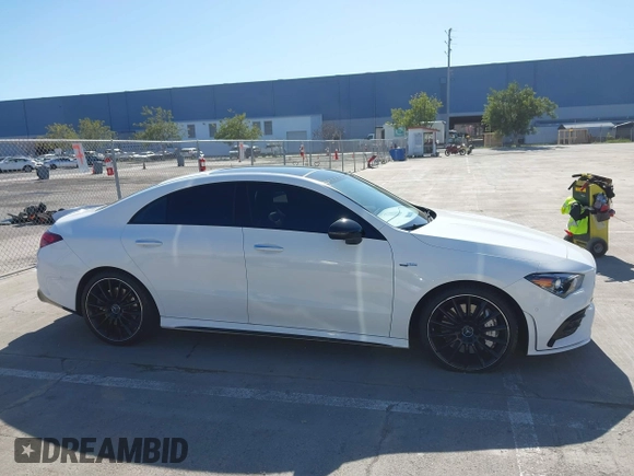2023 Mercedes-Benz CLA 35 AMG z VIN W1K5J5BBXPN382376, wystawiony jako IAAI lot #41681927 z przebiegiem 21 630 mil mil oraz . Historia ofert i sprzedaży dostępna na DreamBid. Obrazek 12.