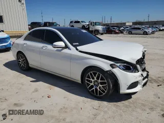 2015 Mercedes-Benz C 300 z VIN 55SWF4JB1FU057963, wystawiony jako Copart lot #48512005 z przebiegiem 100 509 mil mil oraz Szkoda całkowita • Salvage title. Historia ofert i sprzedaży dostępna na DreamBid. Obrazek 4.