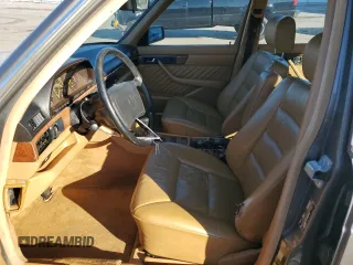 1989 Mercedes-Benz 560 with VIN WDBCA39D1KA429080, listed as a Copart auction lot 75631614 with 178,048 mi miles and Salvage Title. Bid and sale history available at DreamBid. Image 7.