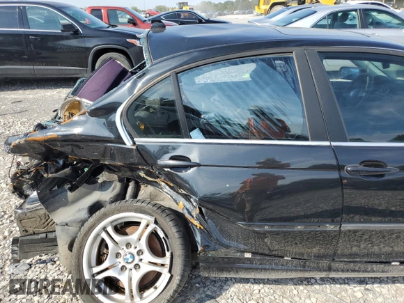 2005 BMW 3 Series 330i with VIN WBAEV53485KM40253, listed as a Copart auction lot 68676594 with 238,381 mi miles and Salvage Title. Bid and sale history available at carsss.com. Image 10.