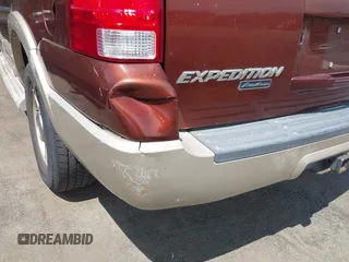 2006 Ford Expedition Eddie Bauer z VIN 1FMPU17506LA44450, wystawiony jako IAAI lot #42267018 z przebiegiem 265 891 mil mil oraz . Historia ofert i sprzedaży dostępna na DreamBid. Obrazek 12.