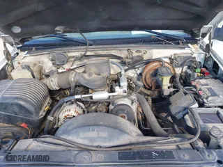 1996 Chevrolet Tahoe Limited with VIN 1GNEC13R0TJ309292, listed as a IAAI auction lot 41412643 with 219,815 mi miles. Bid and sale history available at carsss.com. Image 10.