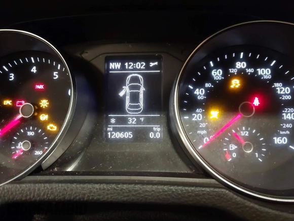 2016 Volkswagen Passat SE with VIN 1VWBS7A33GC056668, listed as a IAAI auction lot 41544363 with 120,605 mi miles and . Bid and sale history available at DreamBid. Image 7.