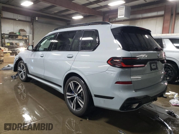 2024 BMW X7 xDrive40i with VIN 5UX23EM04R9V15436, listed as a Copart auction lot 46265095 with 5,504 mi miles and Salvage Title. Bid and sale history available at carsss.com. Image 2.