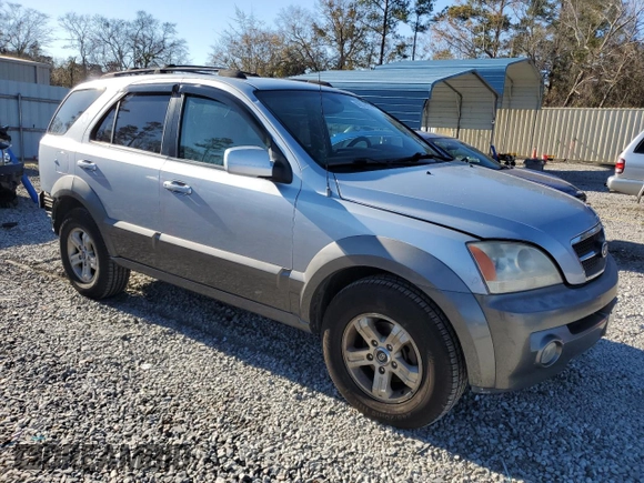 2005 Kia Sorento LX with VIN KNDJD733355371302, listed as a Copart auction lot 86979004 with 140,905 mi miles and Salvage Title. Bid and sale history available at carsss.com. Image 4.