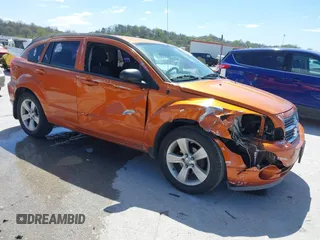 2011 Dodge Caliber Mainstreet z VIN 1B3CB3HAXBD242524, wystawiony jako IAAI lot #42041870 z przebiegiem 215 213 mil mil oraz . Historia ofert i sprzedaży dostępna na DreamBid. Obrazek 1.