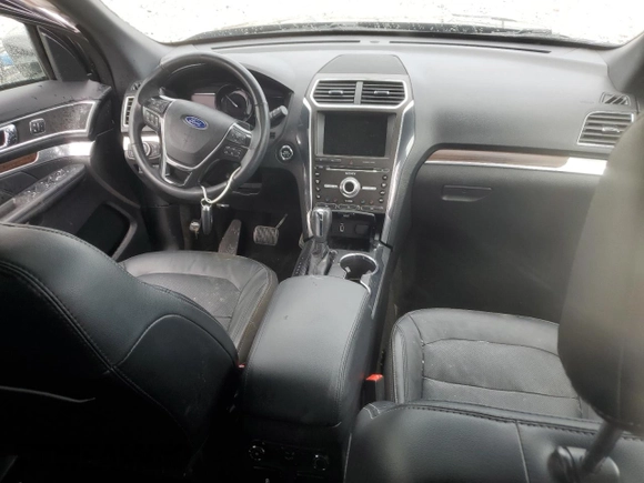 2018 Ford Explorer Limited с VIN 1FM5K8F84JGB67154, выставлен на аукционе Copart как лот 55072955 с пробегом Не указан миль и Списание • Salvage title. История ставок и продаж доступна на DreamBid. Изображение 8.