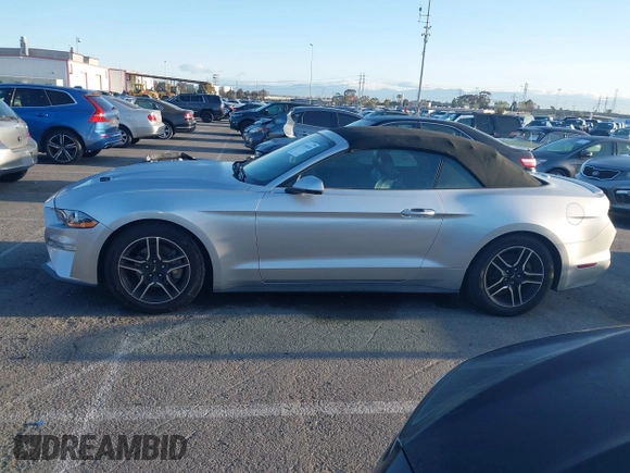 2018 Ford Mustang EcoBoost Premium with VIN 1FATP8UH3J5160147, listed as a IAAI auction lot 41916920 with 91,917 mi miles and . Bid and sale history available at carsss.com. Image 14.