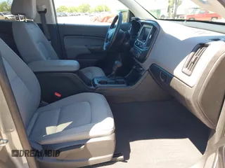 2020 Chevrolet Colorado 2WD Work Truck z VIN 1GCGSBEN5L1119170, wystawiony jako IAAI lot #41865912 z przebiegiem 99 896 mil mil oraz . Historia ofert i sprzedaży dostępna na DreamBid. Obrazek 5.