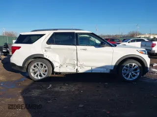 2022 Ford Explorer Platinum with VIN 1FM5K8HC8NGA33268, listed as a IAAI auction lot 41456814 with 47,700 mi miles. Bid and sale history available at carsss.com. Image 13.