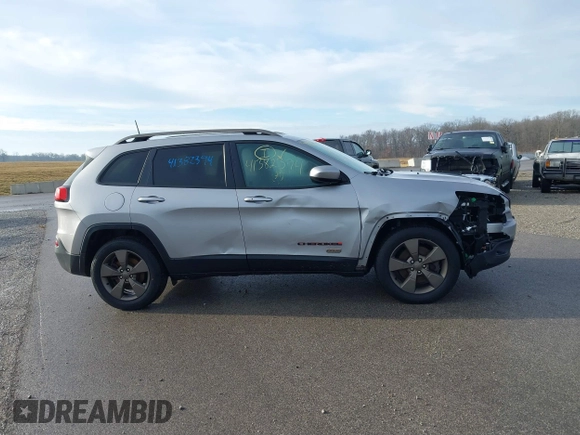 2017 Jeep Cherokee Latitude z VIN 1C4PJMCB0HW509286, wystawiony jako IAAI lot #41382394 z przebiegiem 96 562 mil mil oraz . Historia ofert i sprzedaży dostępna na DreamBid. Obrazek 13.