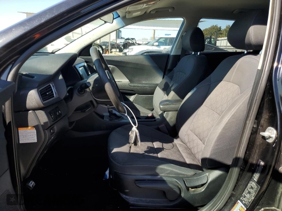 2018 Kia Niro LX with VIN KNDCB3LC2J5125987, listed as a Copart auction lot 46157425 with 229,471 mi miles and Clean Title. Bid and sale history available at carsss.com. Image 7.