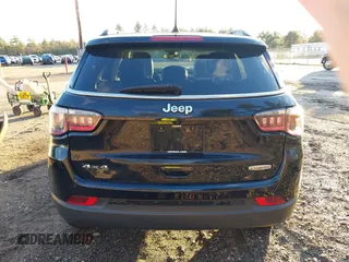 2017 Jeep Compass Latitude z VIN 3C4NJDBB3HT660959, wystawiony jako IAAI lot #41118574 z przebiegiem 114 643 mil mil oraz . Historia ofert i sprzedaży dostępna na DreamBid. Obrazek 15.