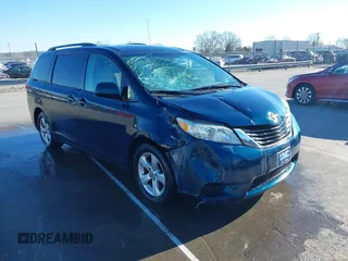 2011 Toyota Sienna LE AAS with VIN 5TDKK3DC1BS007256, listed as a IAAI auction lot 41708621 with 141,381 mi miles and . Bid and sale history available at DreamBid. Image 1.