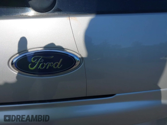 2005 Ford Explorer XLT с VIN 1FMZU63K65UA05372, выставлен на аукционе IAAI как лот 42191399 с пробегом 138 568 миль миль и . История ставок и продаж доступна на DreamBid. Изображение 6.