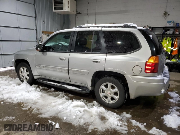 2005 GMC Envoy SLT with VIN 1GKDT13SX52287052, listed as a Copart auction lot 44387855 with 0 mi miles and Salvage Title. Bid and sale history available at carsss.com. Image 2.