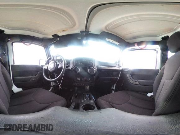 2013 Jeep Wrangler Sport z VIN 1C4AJWAG9DL653348, wystawiony jako IAAI lot #42096860 z przebiegiem 55 575 mil mil oraz . Historia ofert i sprzedaży dostępna na DreamBid. Obrazek 18.