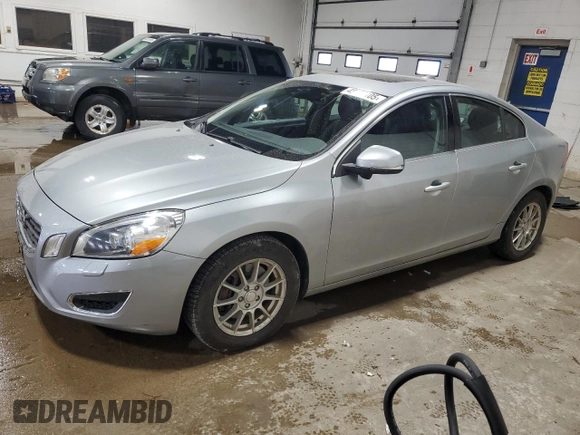 2012 Volvo S60 T6 with VIN YV1902FH7C2134944, listed as a Copart auction lot 48539105 with 136,423 mi miles and Salvage Title. Bid and sale history available at carsss.com. Image 1.