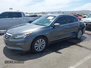 2012 Honda Accord EX-L z VIN 1HGCP2F85CA083670, wystawiony jako IAAI lot #42359595 z przebiegiem 83 358 mil mil oraz . Historia ofert i sprzedaży dostępna na DreamBid. Obrazek 2.