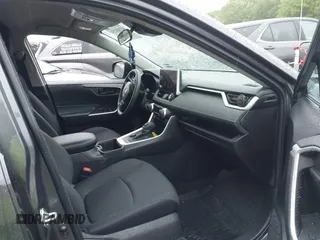 2024 Toyota RAV4 Hybrid LE с VIN 2T3LWRFV0RW201327, выставлен на аукционе IAAI как лот 42308254 с пробегом 8 425 миль миль и . История ставок и продаж доступна на DreamBid. Изображение 5.