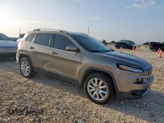 2017 Jeep Cherokee Limited with VIN 1C4PJMDS5HW616381, listed as a Copart auction lot 63073885 with 149,586 mi miles and Clean title. Bid and sale history available at DreamBid. Image 4.